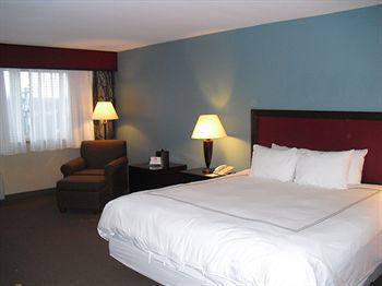 Causeway Bay Hotel 3*
